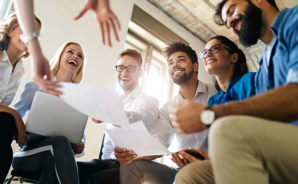 Top 7 Struggles Creative Entrepreneurs Face (And How Creative Business Coaching for Entrepreneurs Solves Them)
